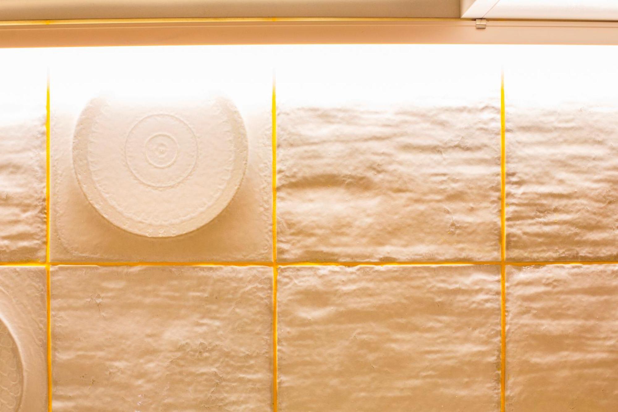 Yellow Apartment In Avlabari Тбилиси Екстериор снимка